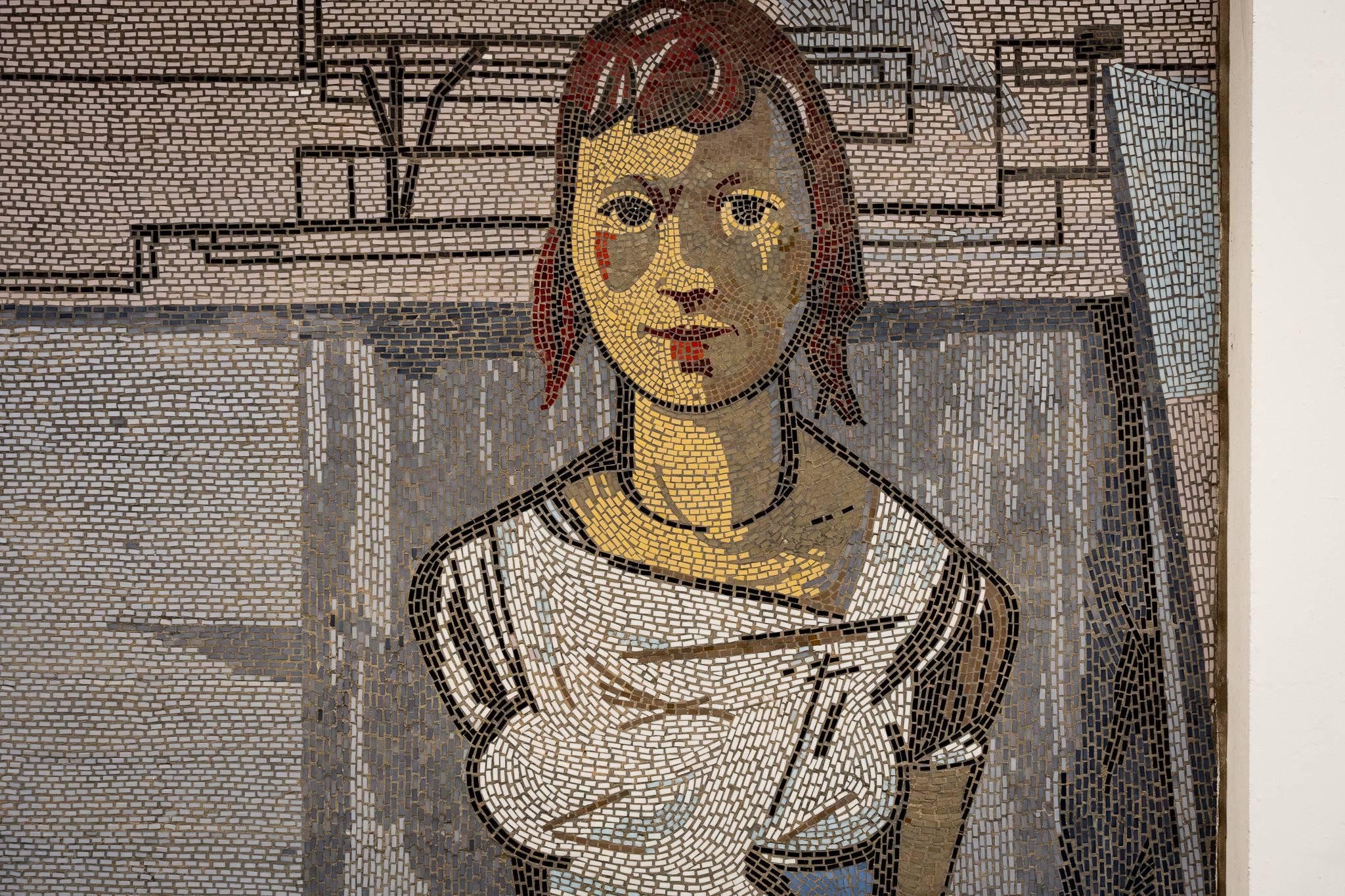Kristina Tschesch, Mosaik am Rechenzentrum